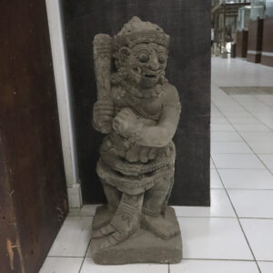 patung a